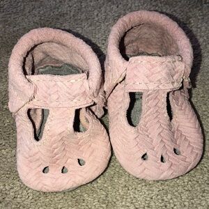 Freshly Picked Moccasin Baby Infant Shoes Pink Leather Size 1